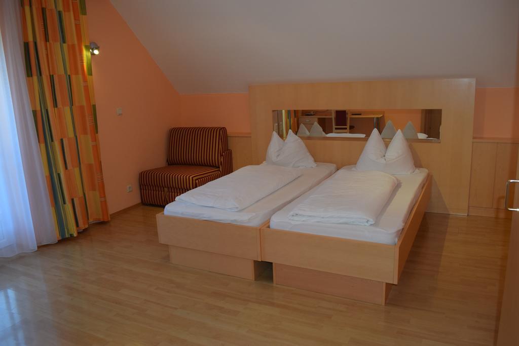 Gasthof Hotel Schmied Arnfels Extérieur photo