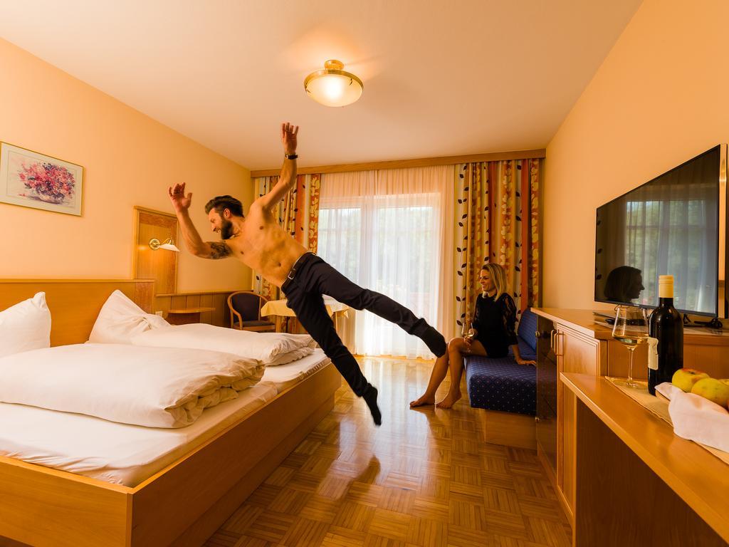 Gasthof Hotel Schmied Arnfels Extérieur photo